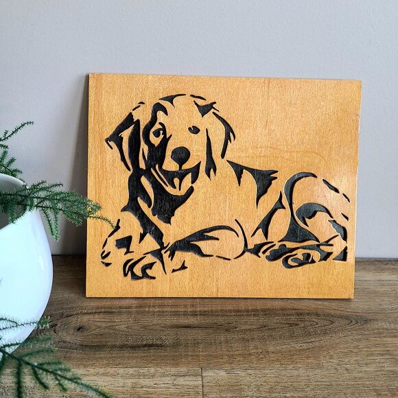 Hand made picture of dog cut on wooden plug. Signed by artist. - Picture 1 of 7